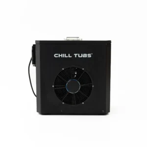 CHILL TUBS Mini Chiller Frontansicht mit integriertem Lüfter und Markenlogo für Eisbad-Kühlung